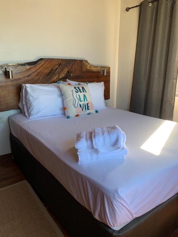 The Bounty Hotel Caye Caulker Bagian luar foto
