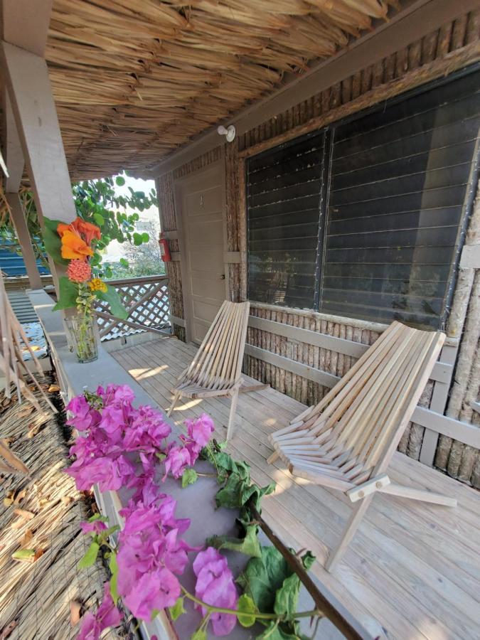 The Bounty Hotel Caye Caulker Bagian luar foto