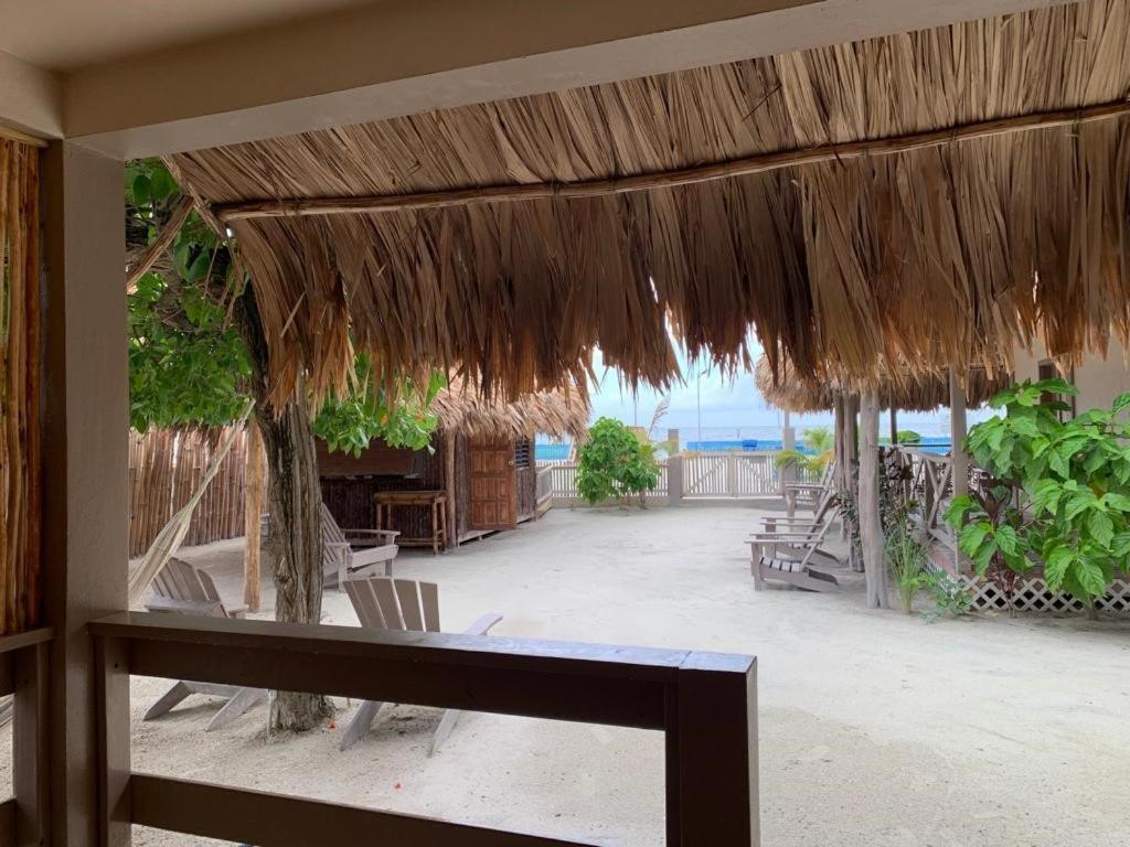 The Bounty Hotel Caye Caulker Bagian luar foto