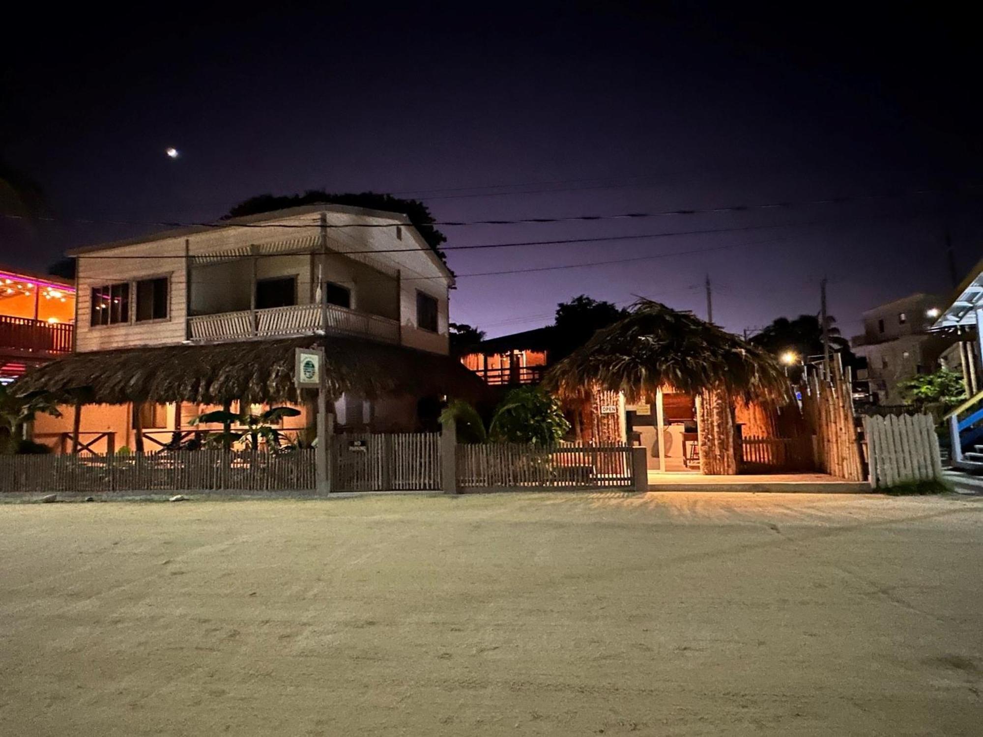 The Bounty Hotel Caye Caulker Bagian luar foto