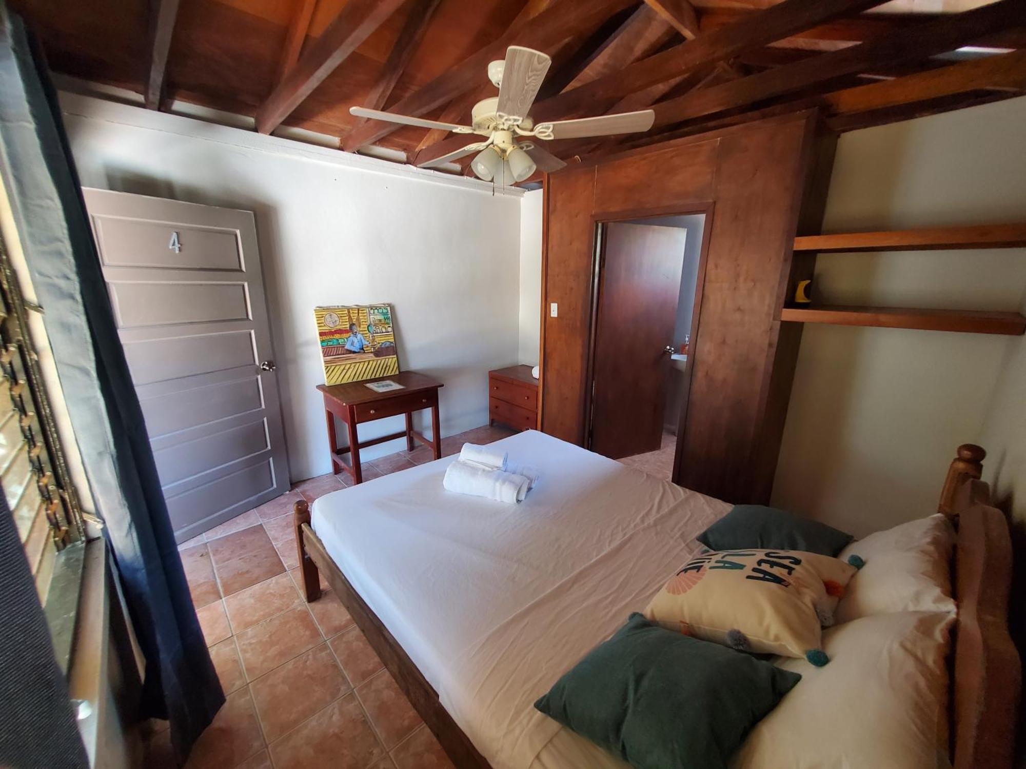 The Bounty Hotel Caye Caulker Bagian luar foto