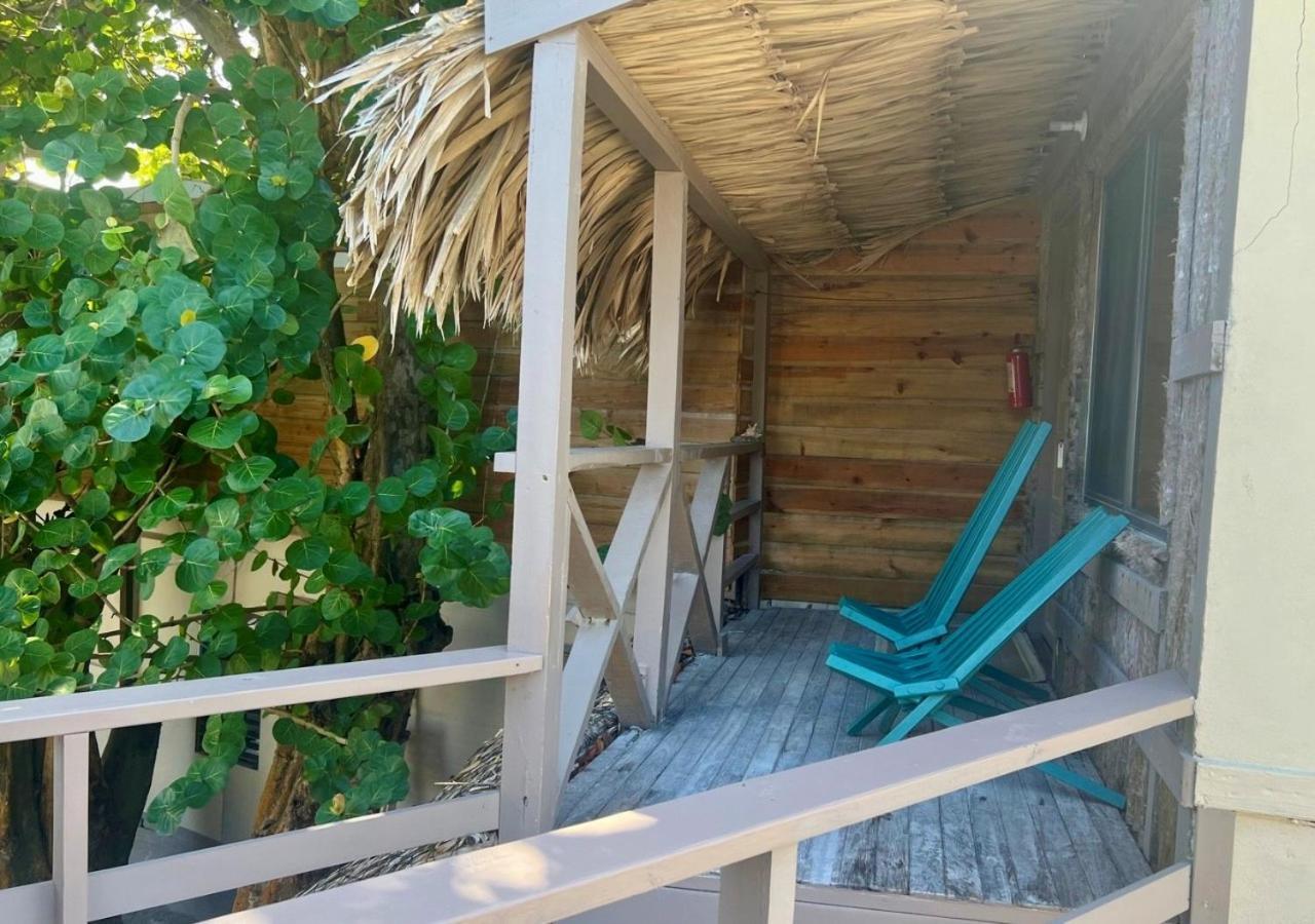 The Bounty Hotel Caye Caulker Bagian luar foto